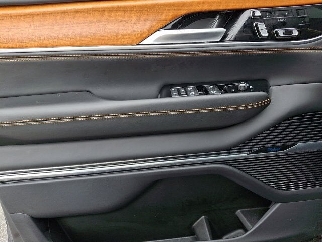 2024 Jeep Grand Wagoneer Series III