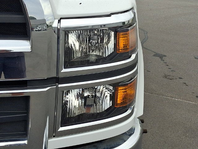 2023 Chevrolet Silverado 5500HD Work Truck