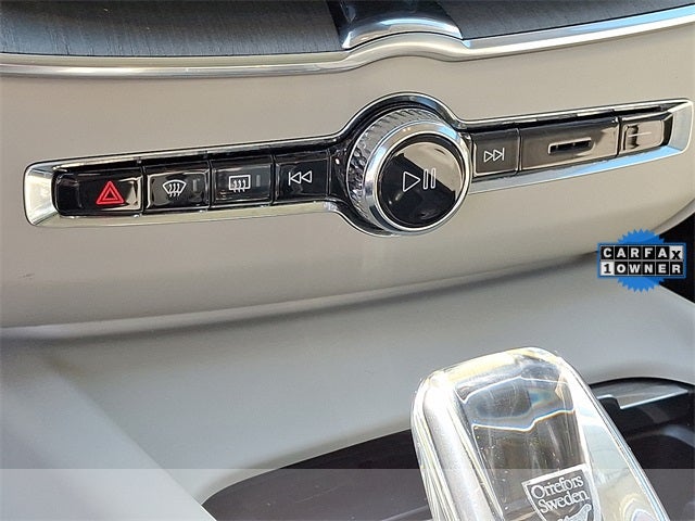 2023 Volvo XC60 B6 Ultimate Bright Theme