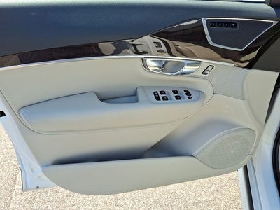 2019 Volvo XC90 T5 Momentum