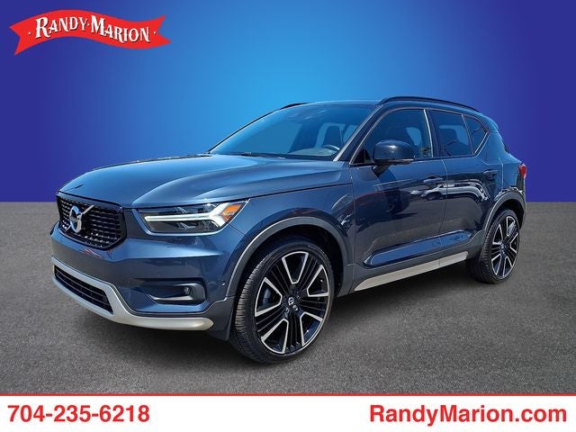 2022 Volvo XC40 R-Design