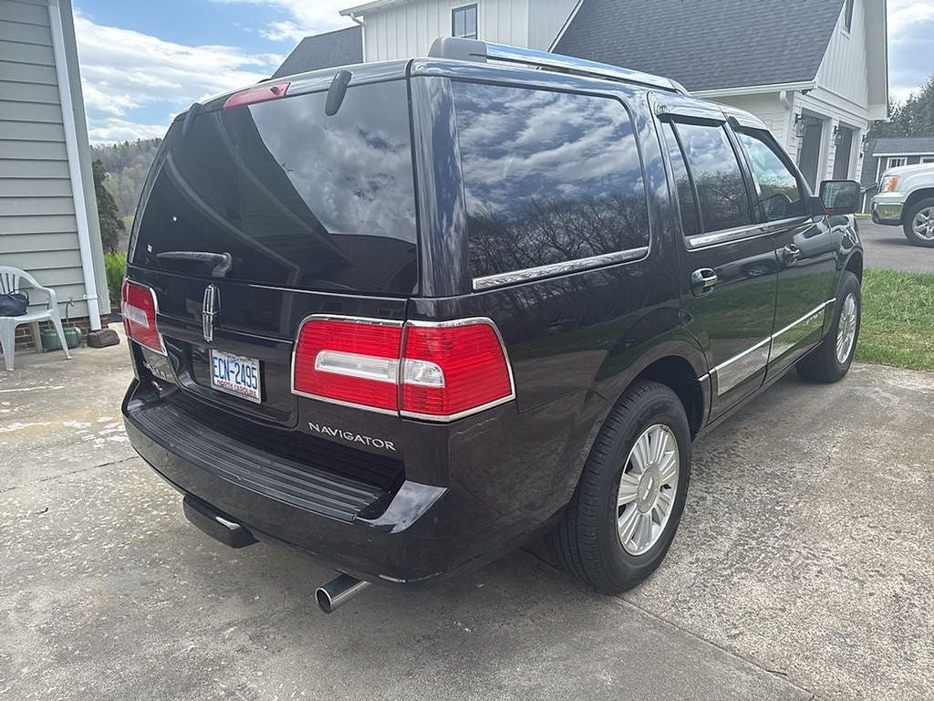 2009 Lincoln Navigator Base