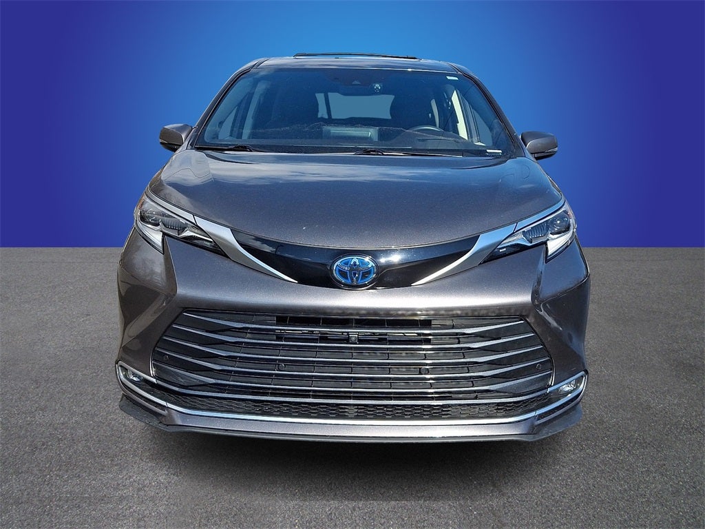 2023 Toyota Sienna Platinum 7 Passenger