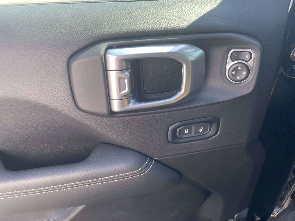 2023 Jeep Wrangler Sahara 4x4