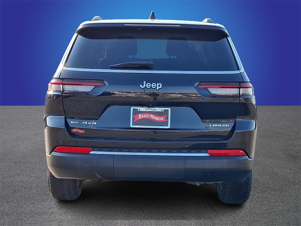 2022 Jeep Grand Cherokee L Laredo 4x4