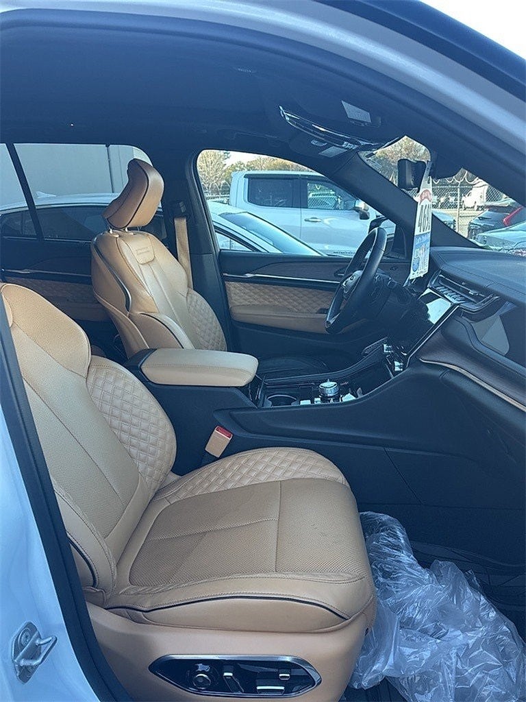 2022 Jeep Grand Cherokee Summit 4x4