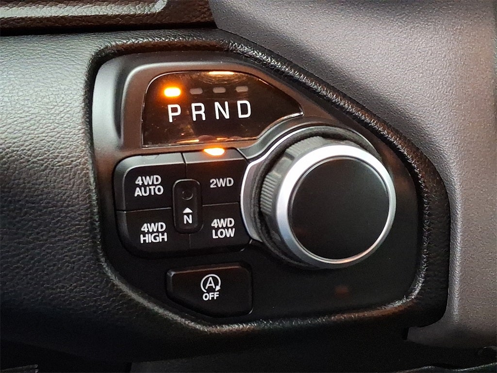 2020 RAM 1500 Big Horn Crew Cab 4x4 5'7' Box