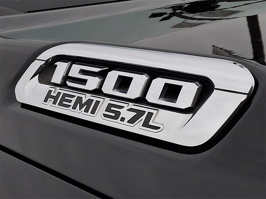 2020 RAM 1500 Big Horn Crew Cab 4x4 5'7' Box