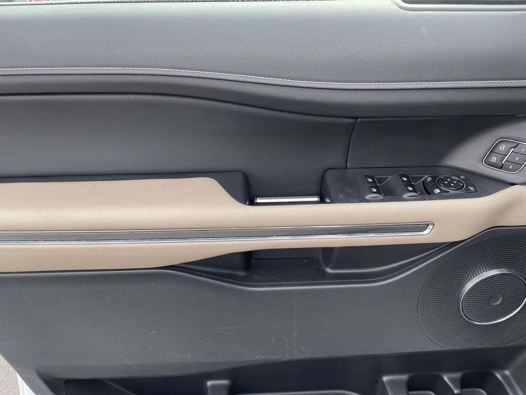 2023 Ford Expedition Max XLT MAX