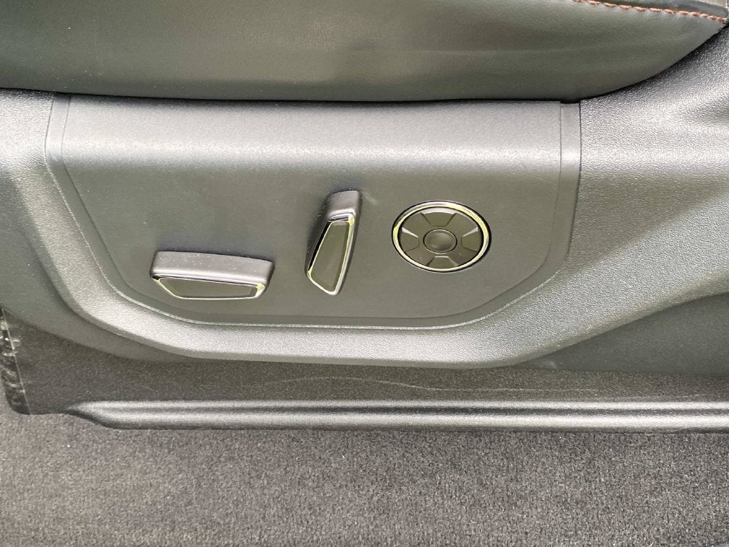 2022 Ford F-450SD Platinum