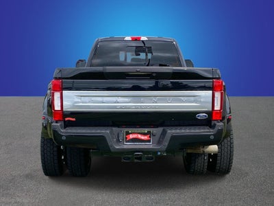 2022 Ford F-450SD Platinum