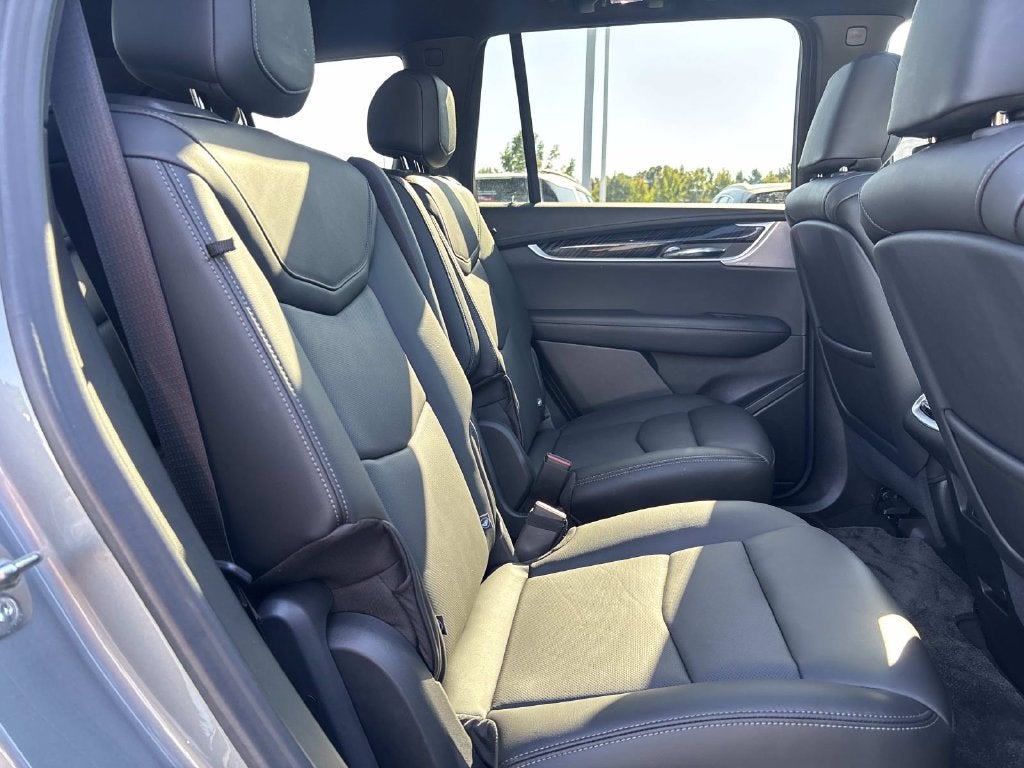 2025 Cadillac XT6 FWD Premium Luxury