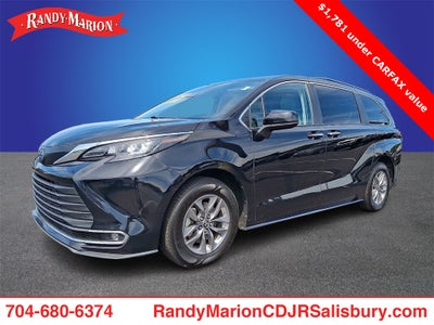 2024 Toyota Sienna XLE