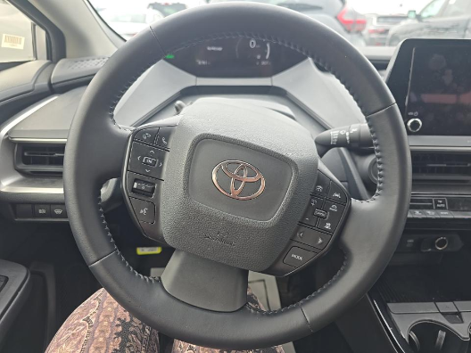 2025 Toyota Prius LE