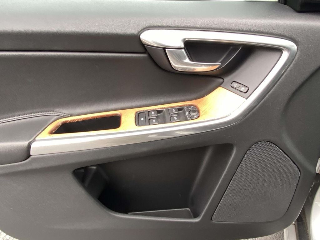 2017 Volvo XC60 T5 Inscription