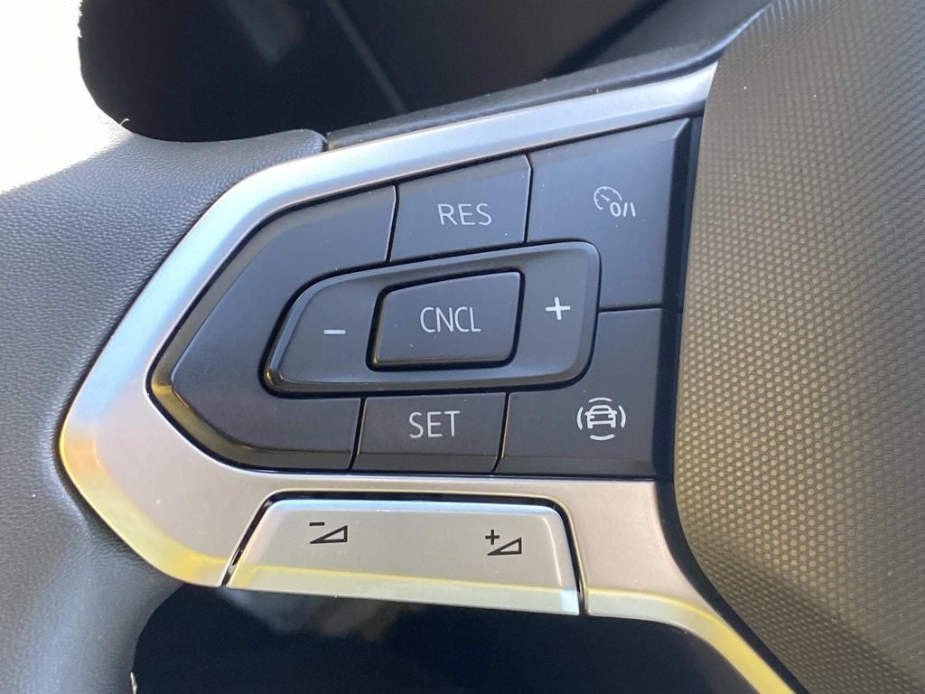 2023 Volkswagen Atlas Cross Sport 2.0T SE