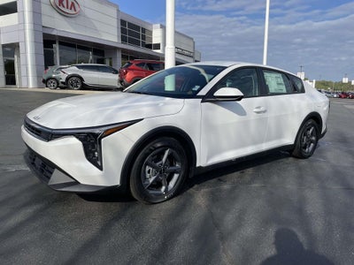 2026 Kia K4 LXS