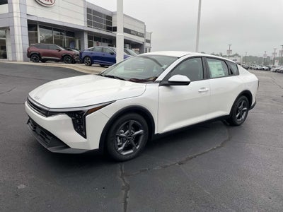 2026 Kia K4 LXS