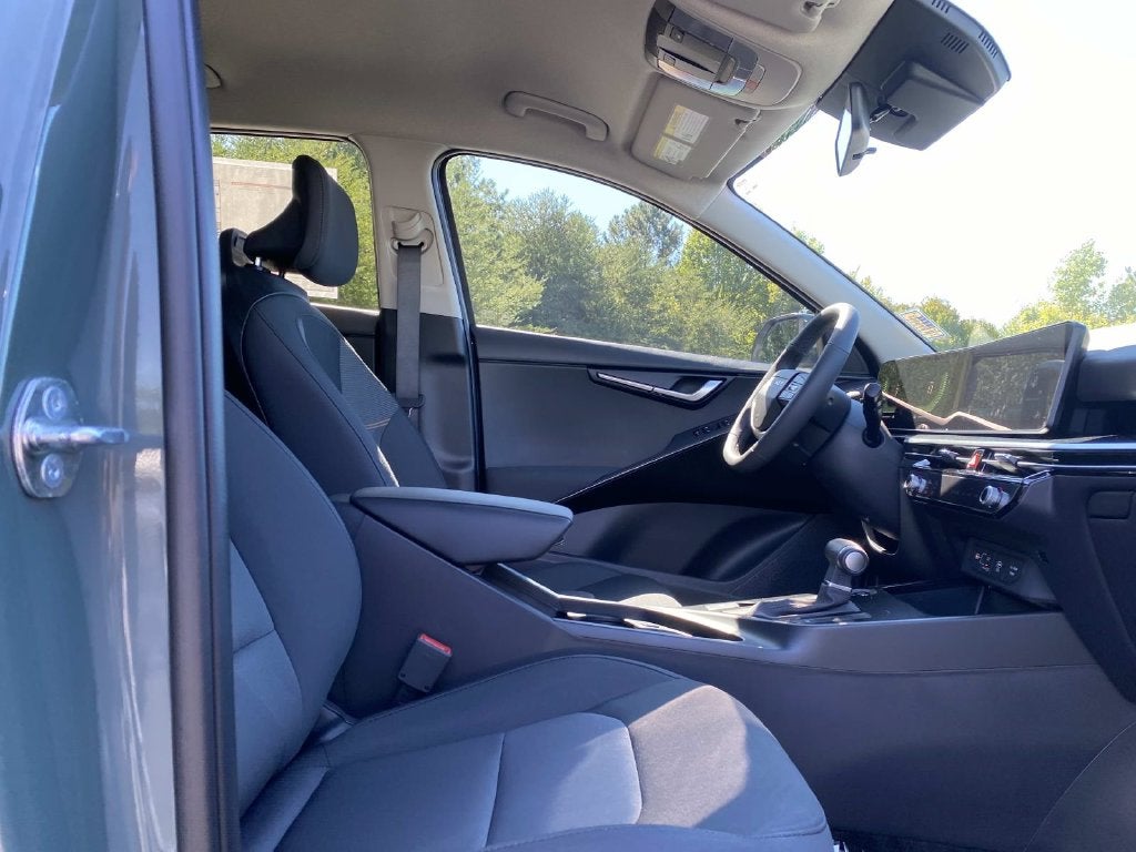 2027 Kia Niro LX