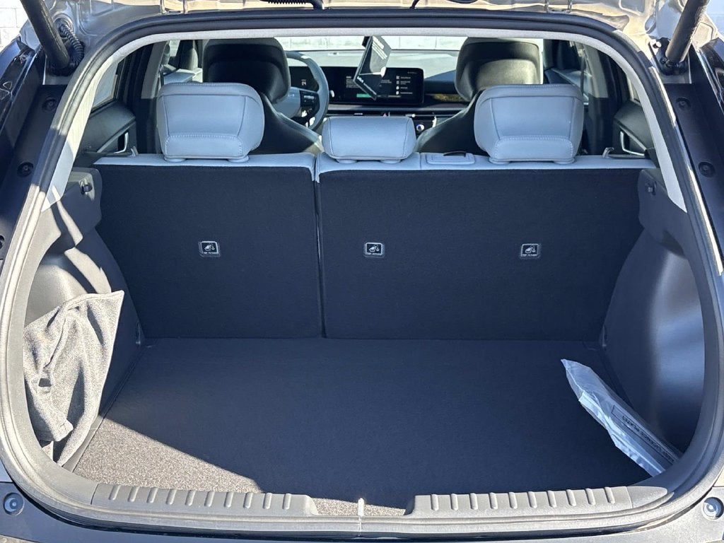 2027 Kia Niro SX