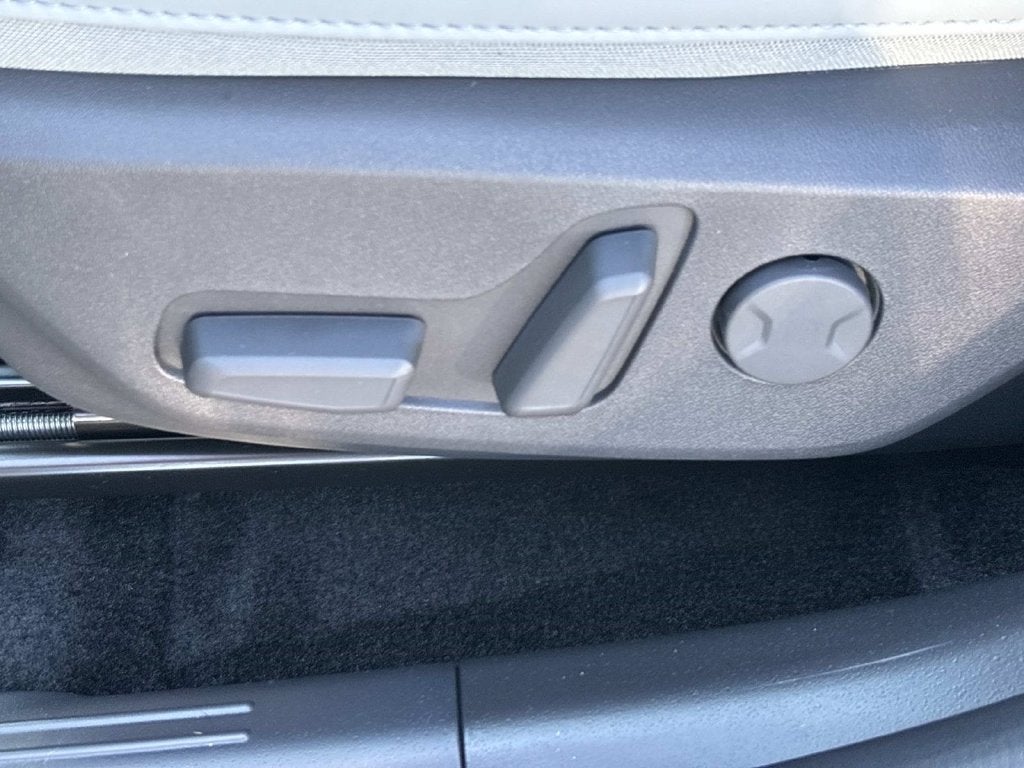 2027 Kia Niro SX