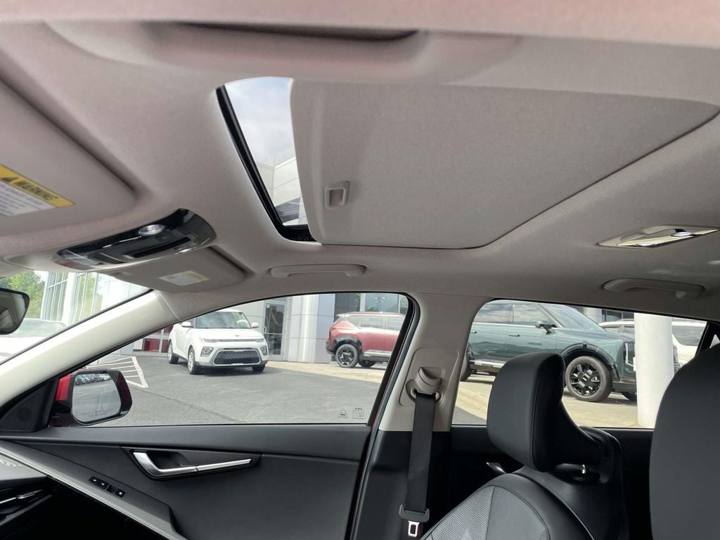 2026 Kia Niro SX