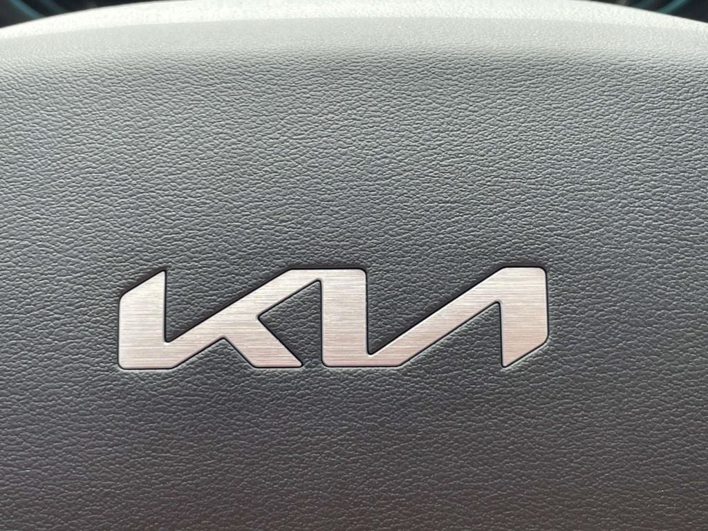 2026 Kia Niro SX