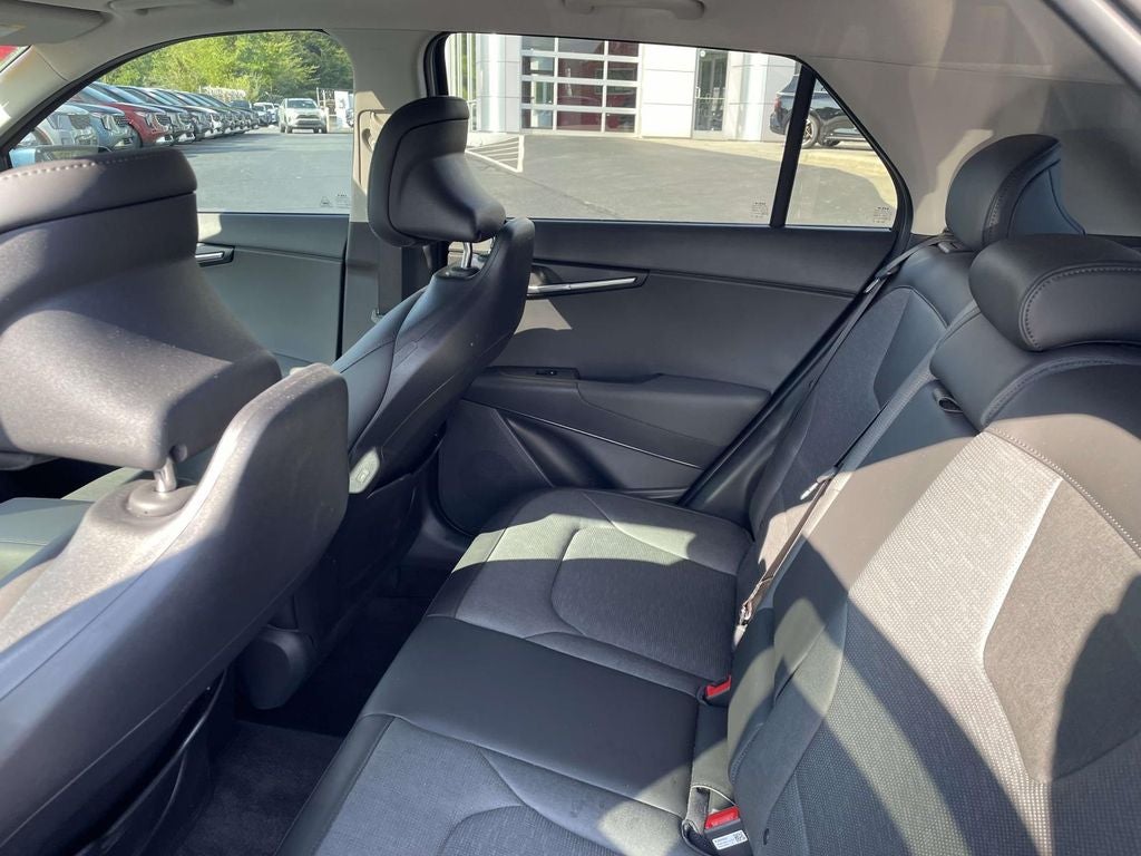 2025 Kia Niro SX
