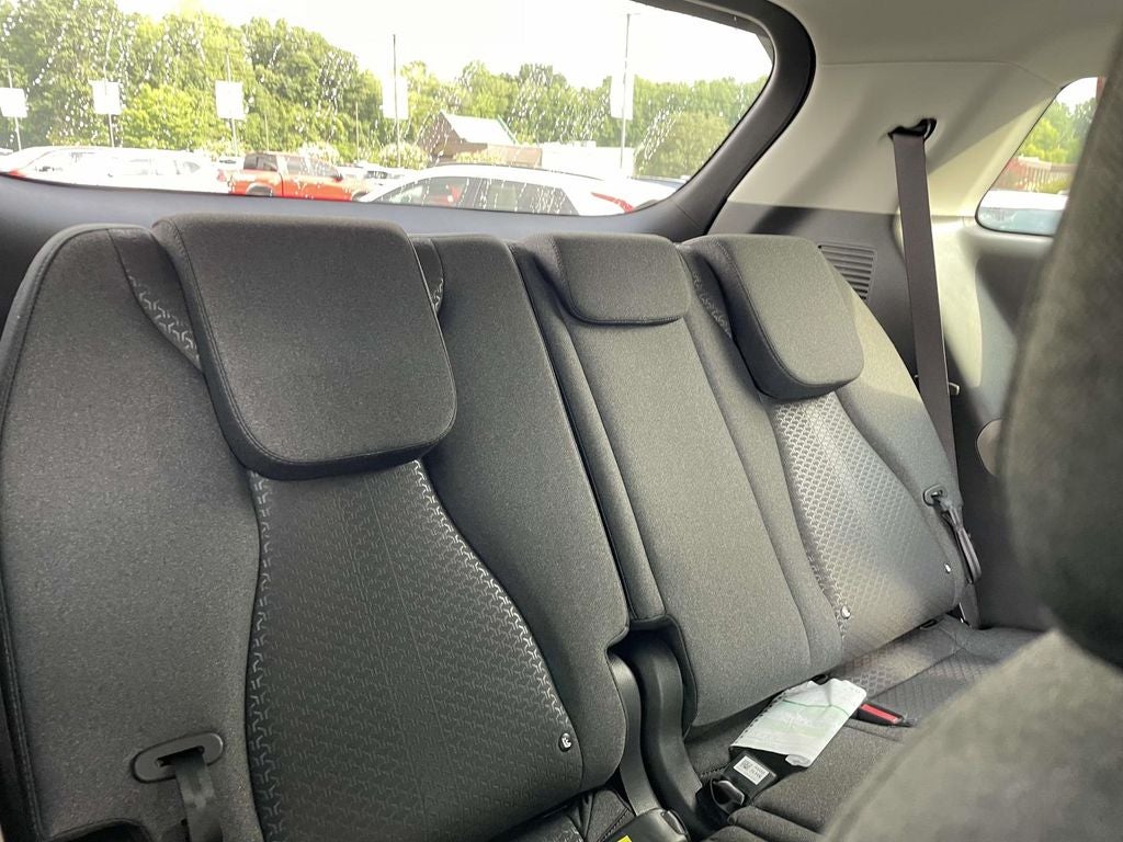 2027 Kia Carnival LX