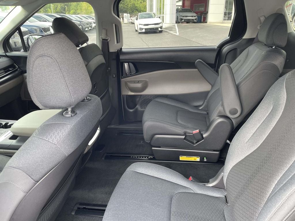 2027 Kia Carnival LX