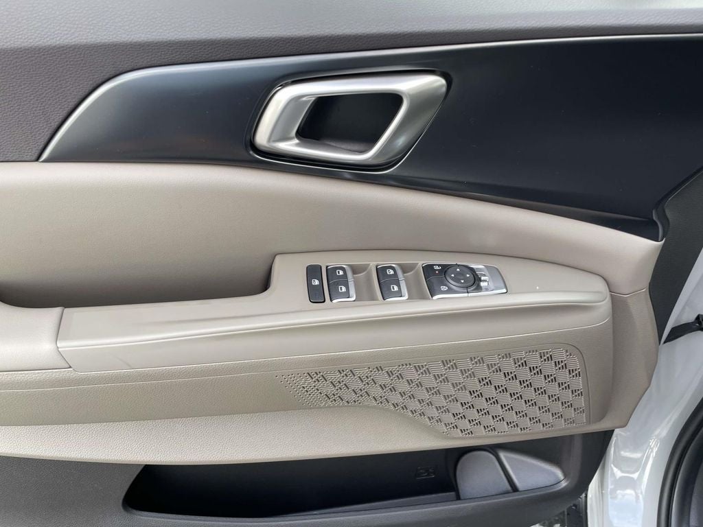2027 Kia Carnival LX
