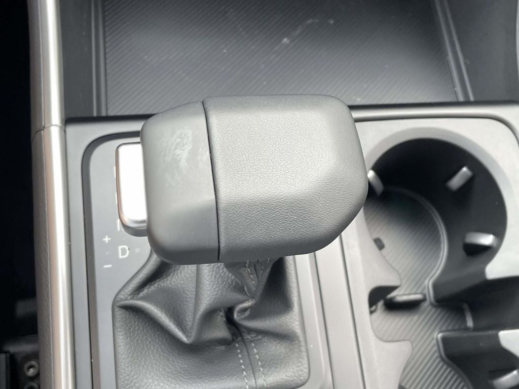 2027 Kia Carnival LX