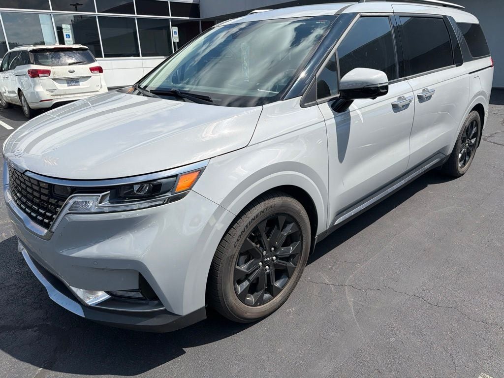 2023 Kia Carnival SX