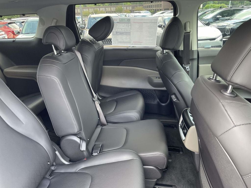 2026 Kia Carnival SX