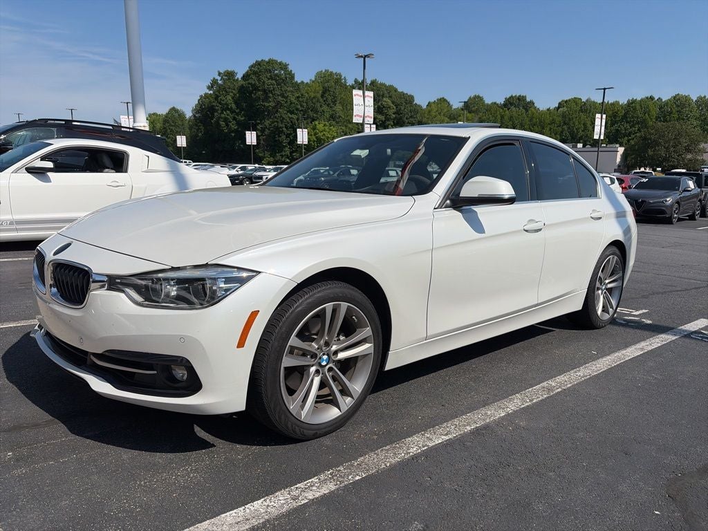 2017 BMW 3 Series 330i Sedan's photo