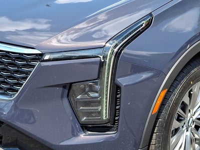2025 Cadillac XT4 Premium Luxury