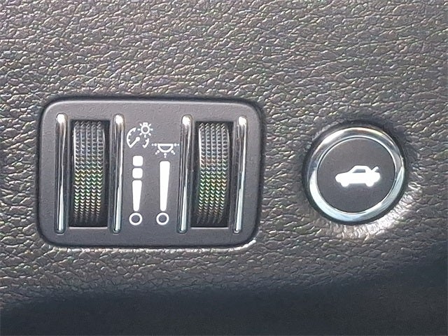 2023 Chrysler 300 Touring