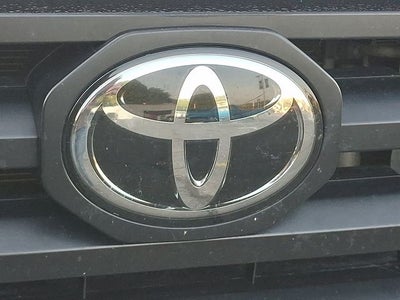 2022 Toyota Tacoma SR
