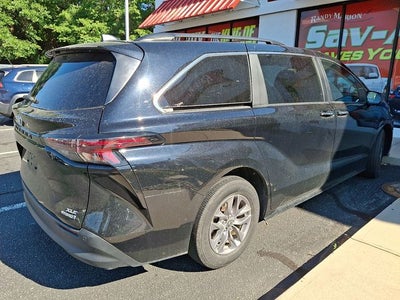 2024 Toyota Sienna XLE