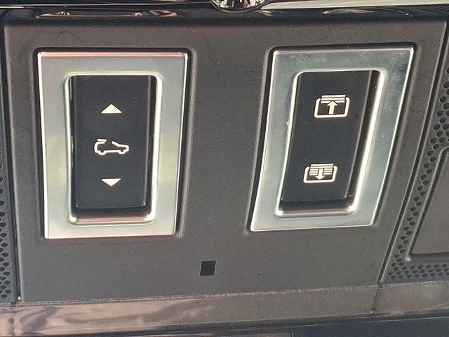 2025 Land Rover Range Rover Velar Dynamic SE