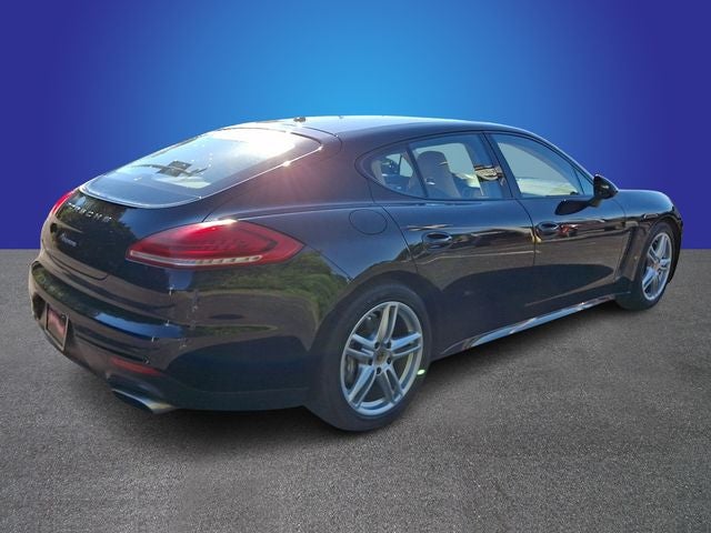 2016 Porsche Panamera Edition