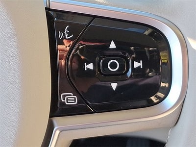 2025 Volvo XC60 B5 Core