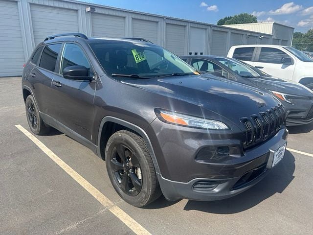 2017 Jeep Cherokee Sport