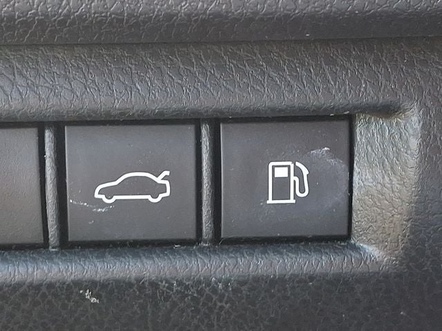 2025 Toyota Camry SE Hybrid