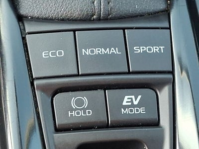 2025 Toyota Camry SE Hybrid