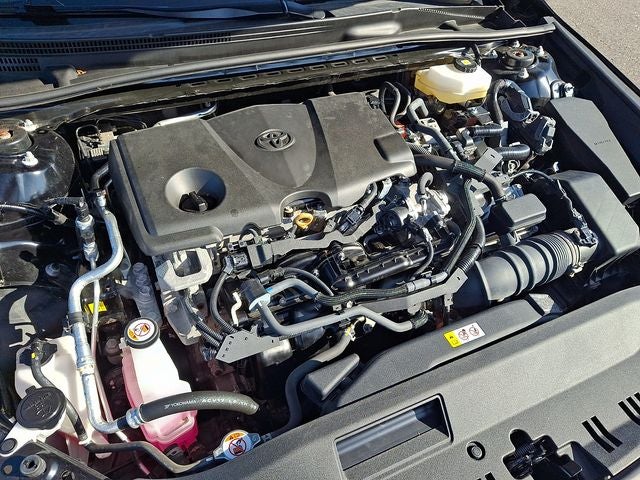 2025 Toyota Camry SE Hybrid