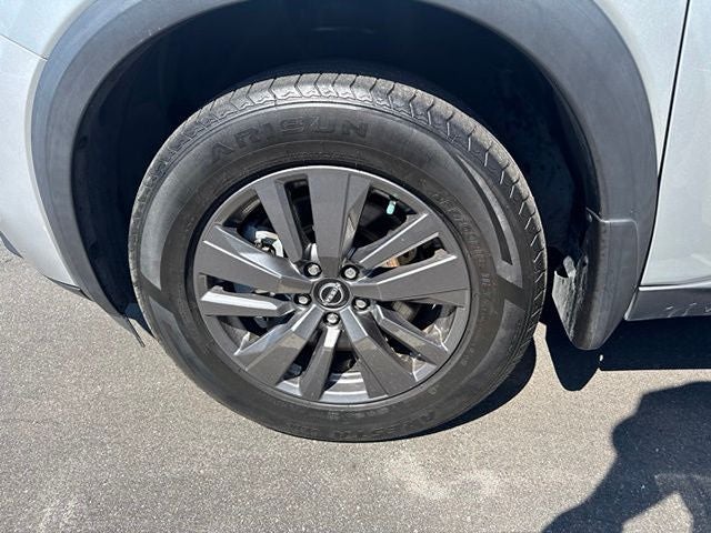 2024 Nissan Pathfinder S