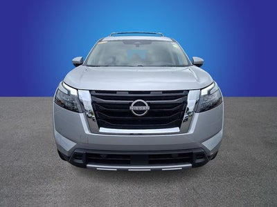 2025 Nissan Pathfinder Platinum