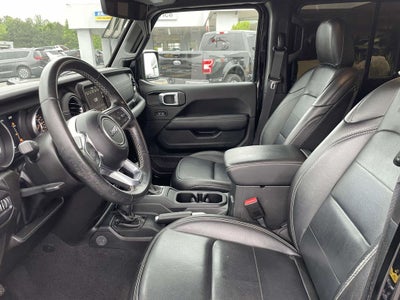 2022 Jeep Gladiator Overland