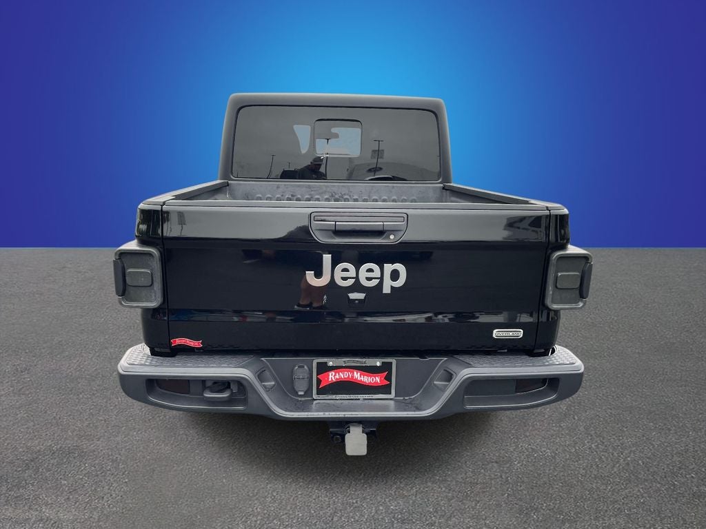 2022 Jeep Gladiator Overland